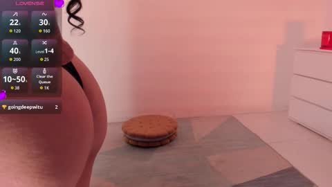 Chloe  online show from November 13, 2025, 4:39 pm