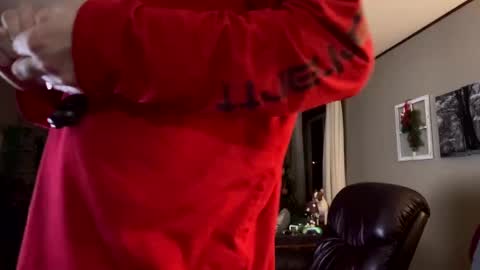 Snapshot of cloverboy1988 chatting on December 9, 2024, 12:08 pm cloverboy1988 online show from December 9, 2024, 12:08 pm