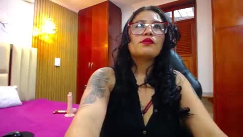 Snapshot of clovyzenvy chatting on June 11, 2026, 11:08 am Clovy Zenvy online show from June 11, 2026, 11:08 am
