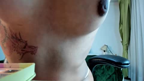 Snapshot of clown_face chatting on February 18, 2025, 3:42 am emely dolce online show from February 18, 2025, 3:42 am