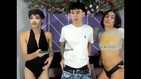 Snapshot of club_latinboys chatting on May 2, 2026, 4:01 pm club_latinboys online show from May 2, 2026, 4:01 pm