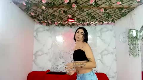 Snapshot of club_latinboys chatting on May 25, 2026, 1:17 pm club_latinboys online show from May 25, 2026, 1:17 pm