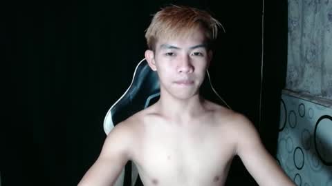 Snapshot of clyde_twinkx chatting on November 17, 2025, 10:54 am clyde_twinkx online show from November 17, 2025, 10:54 am