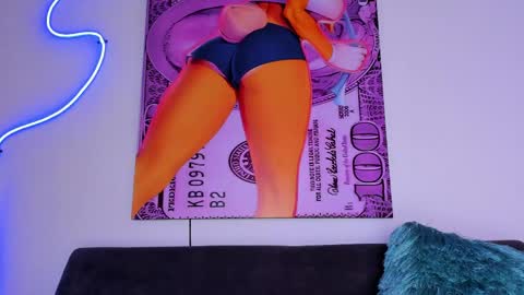 cmila0713 online show from May 15, 2026, 10:50 pm