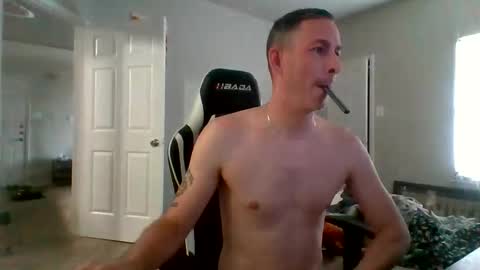 Snapshot of cmypenis chatting on October 23, 2025, 10:41 pm Master Bates online show from October 23, 2025, 10:41 pm