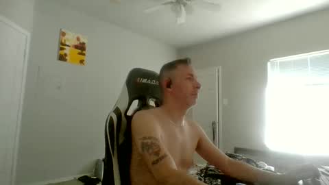 Snapshot of cmypenis chatting on November 9, 2025, 8:40 pm Master Bates online show from November 9, 2025, 8:40 pm