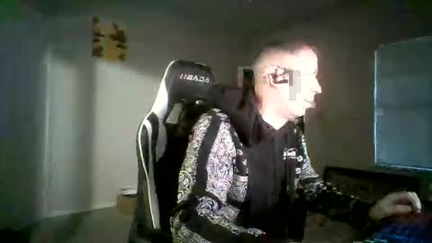 Snapshot of cmypenis chatting on November 24, 2025, 2:17 pm Master Bates online show from November 24, 2025, 2:17 pm