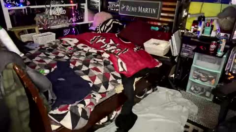 COCK N CREAMZ  WET DREAMZ online show from December 31, 2024, 8:37 am