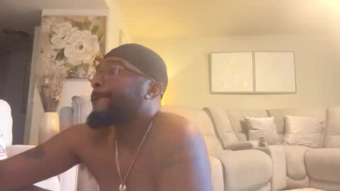 coco3402 online show from October 6, 2025, 5:21 pm