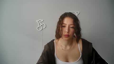 Snapshot of cocoberry1 chatting on September 17, 2025, 7:10 am cocoberry1 online show from September 17, 2025, 7:10 am