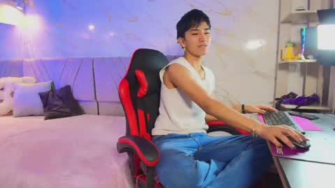 Snapshot of cococumps chatting on May 8, 2026, 1:27 pm COCO online show from May 8, 2026, 1:27 pm