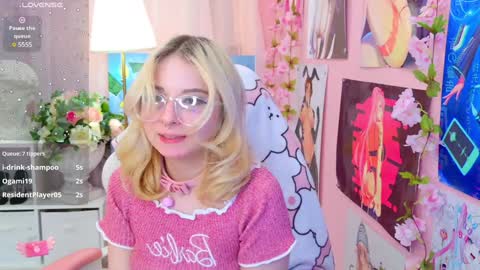 Mia online show from January 22, 2025, 3:09 am