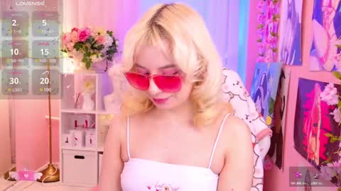 Mia online show from March 7, 2025, 12:48 am