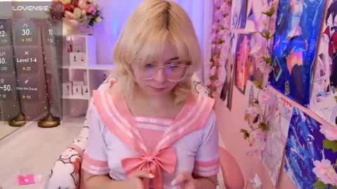 Mia online show from September 23, 2025, 3:04 pm