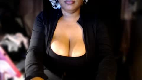 Big Titty Leara online show from July 4, 2026, 6:08 am