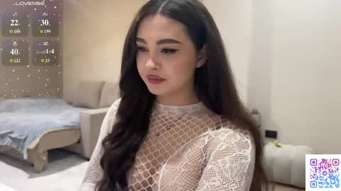 Snapshot of coffee_wihtout_milk chatting on May 21, 2026, 1:23 am Yumi online show from May 21, 2026, 1:23 am