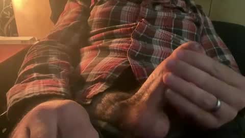 coffeeandnuggets online show from December 10, 2024, 5:17 am