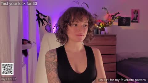 Snapshot of cogitademe chatting on December 20, 2024, 10:11 pm Olivia online show from December 20, 2024, 10:11 pm