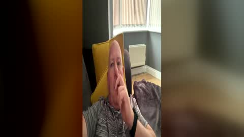 Snapshot of col4nows chatting on May 31, 2026, 12:23 pm col4nows online show from May 31, 2026, 12:23 pm