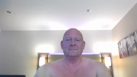 Snapshot of col4nows chatting on July 6, 2026, 3:14 pm col4nows online show from July 6, 2026, 3:14 pm