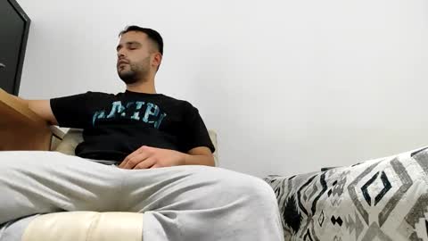 col_ander online show from December 4, 2025, 5:50 am