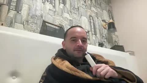 colambus555 online show from October 16, 2025, 4:41 pm