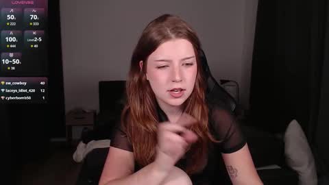 Snapshot of colaux chatting on September 17, 2025, 8:10 pm Denise online show from September 17, 2025, 8:10 pm