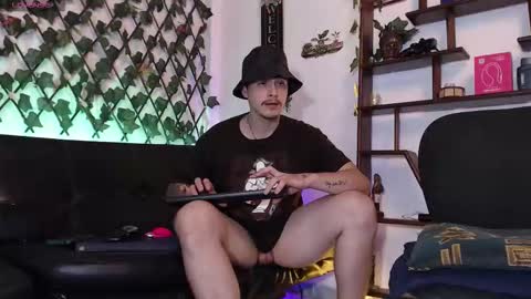 Colby Scott online show from September 19, 2025, 2:24 am