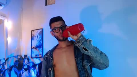 Snapshot of colby_smit chatting on May 8, 2026, 7:19 pm Colby online show from May 8, 2026, 7:19 pm