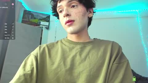 Snapshot of colestorm_ chatting on April 17, 2026, 6:33 pm COLE - ig online show from April 17, 2026, 6:33 pm