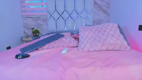 Snapshot of colett_hall chatting on May 31, 2026, 6:09 pm colett online show from May 31, 2026, 6:09 pm