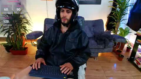 Snapshot of colin_stone chatting on October 17, 2025, 12:01 am colin_stone online show from October 17, 2025, 12:01 am