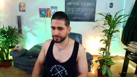 Snapshot of colin_stone chatting on December 5, 2025, 2:47 pm colin_stone online show from December 5, 2025, 2:47 pm