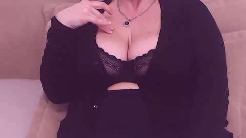 Maddison online show from February 9, 2025, 3:12 pm