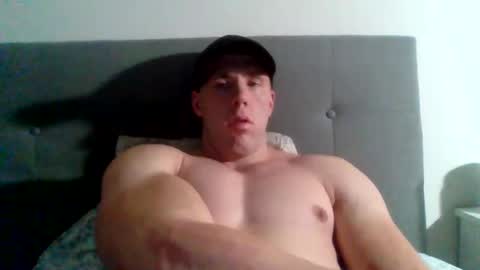 Snapshot of college_muscle chatting on January 24, 2025, 2:19 pm foreverxshredded online show from January 24, 2025, 2:19 pm