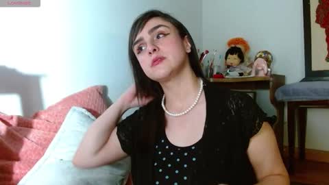 Collette online show from November 13, 2025, 4:33 am