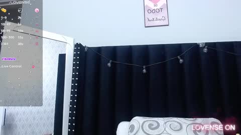 Snapshot of colombia_mommy_ chatting on January 8, 2025, 12:15 pm  GRETCHEN  online show from January 8, 2025, 12:15 pm