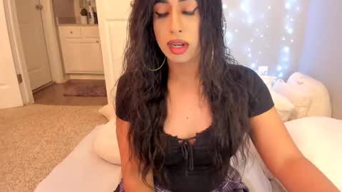 Snapshot of colombiantexas chatting on September 18, 2025, 2:57 am    ........ Instagram  Lorysexys online show from September 18, 2025, 2:57 am