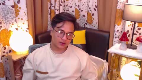 Snapshot of colossalboy chatting on January 17, 2025, 5:30 pm Sunny online show from January 17, 2025, 5:30 pm