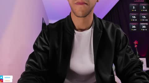 colstorw_ online show from September 18, 2025, 10:39 am