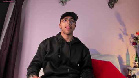 colstorw_ online show from October 11, 2025, 10:47 am