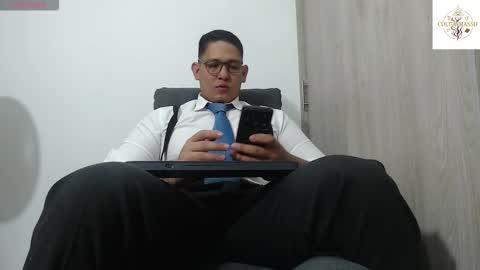 Snapshot of coltonmassif_ chatting on March 24, 2026, 7:46 am coltonmassif_ online show from March 24, 2026, 7:46 am