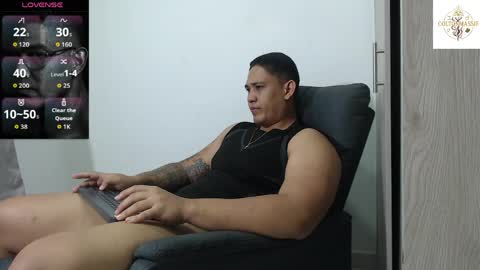 Snapshot of coltonmassif_ chatting on March 31, 2026, 8:48 am coltonmassif_ online show from March 31, 2026, 8:48 am