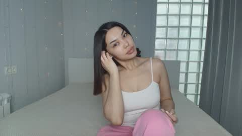 Snapshot of comely_camillla chatting on January 10, 2026, 10:17 am Camilla online show from January 10, 2026, 10:17 am
