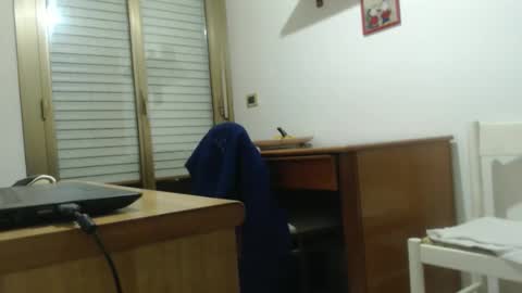 Snapshot of comemivuoi2 chatting on January 15, 2026, 6:11 pm comemivuoi2 online show from January 15, 2026, 6:11 pm