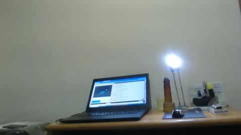 Snapshot of comemivuoi2 chatting on January 16, 2026, 6:17 am comemivuoi2 online show from January 16, 2026, 6:17 am