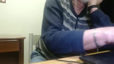 Snapshot of comemivuoi2 chatting on February 1, 2026, 3:16 am comemivuoi2 online show from February 1, 2026, 3:16 am