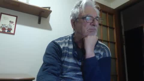 Snapshot of comemivuoi2 chatting on February 11, 2026, 5:45 am comemivuoi2 online show from February 11, 2026, 5:45 am