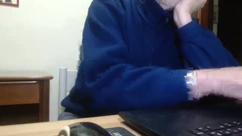 Snapshot of comemivuoi2 chatting on February 11, 2026, 9:20 pm comemivuoi2 online show from February 11, 2026, 9:20 pm