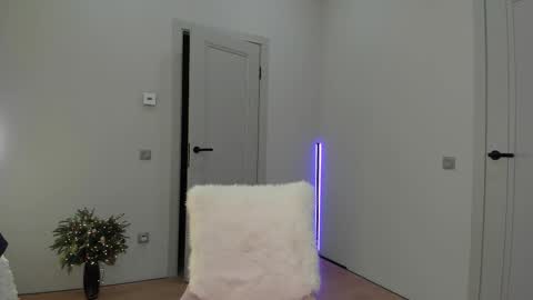 Snapshot of cometoseeme_ chatting on January 8, 2026, 4:42 pm Alice online show from January 8, 2026, 4:42 pm